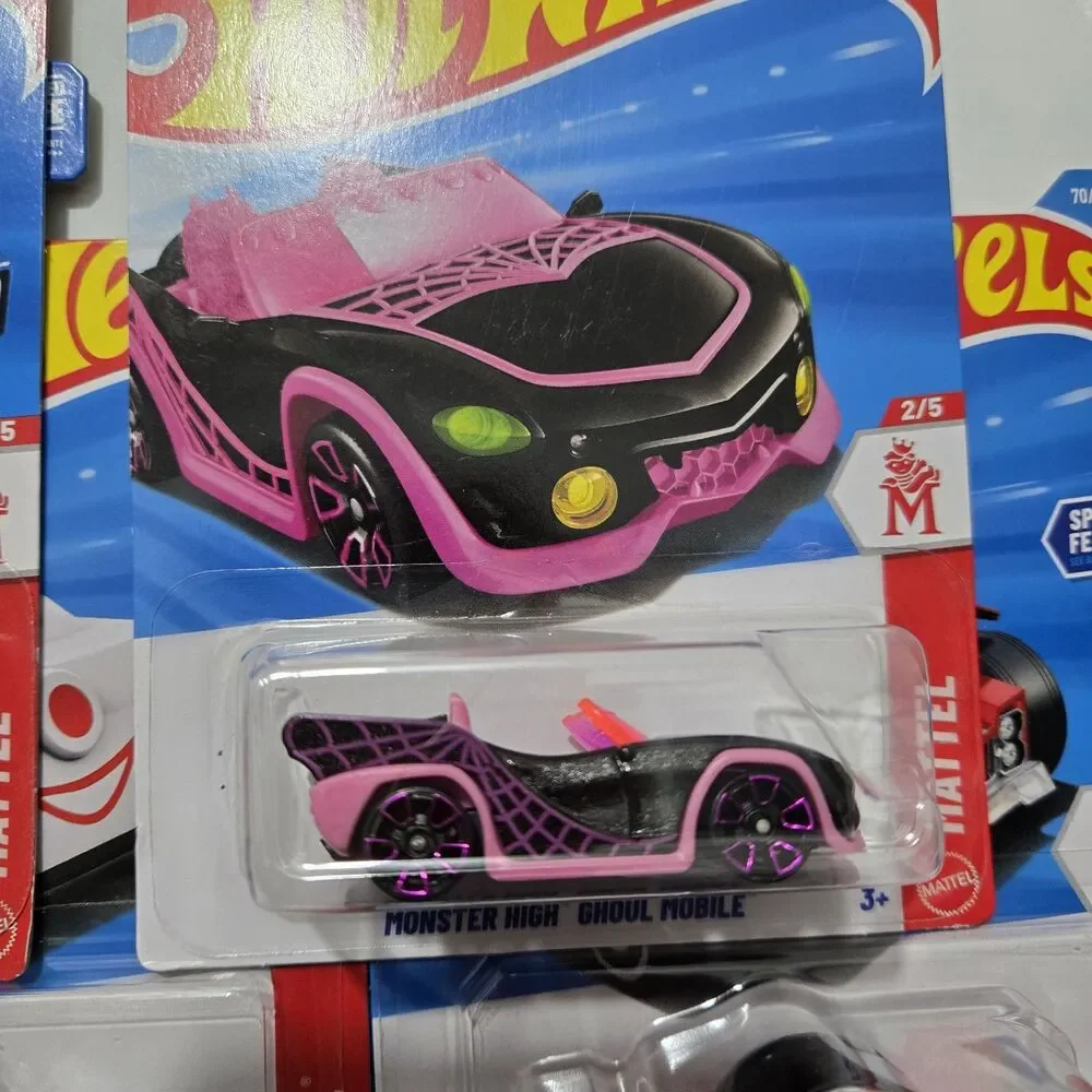 Hot Wheels 2026 Mattel Mini Set Lot of 8 Barbie Quick Chat Magic 8 Ball Diecast